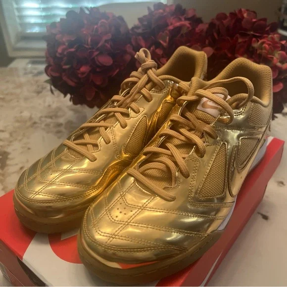 Nike Gato LV8 - Metallic Gold -IB3566-700 - Men’s Size 10.5 | Women’s 12 - Picture 7 of 9